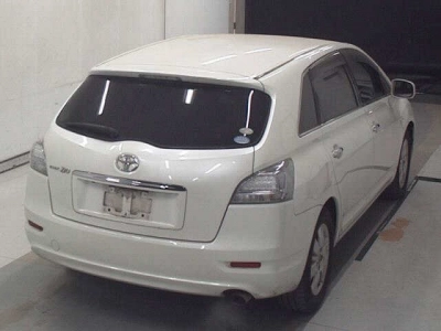 TOYOTA MARK X ZIO