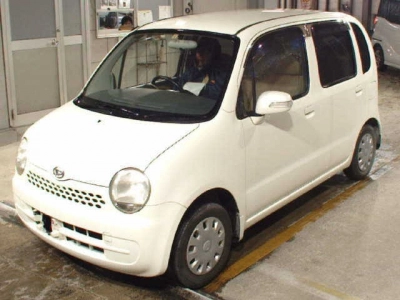 DAIHATSU MOVE LATTE