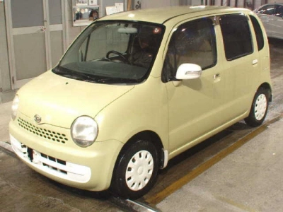 DAIHATSU MOVE LATTE