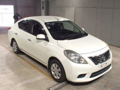 NISSAN TIIDA LATIO