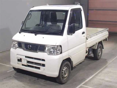 NISSAN NT100 CLIPPER