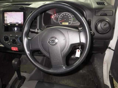 NISSAN AD VAN