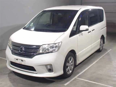 NISSAN SERENA