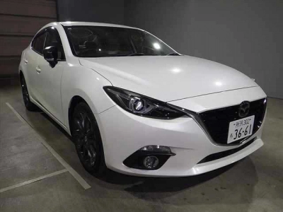 MAZDA AXELA