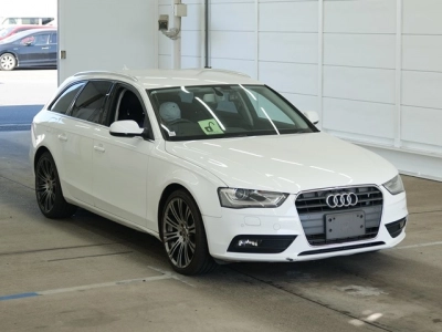 AUDI A4 AVANTE
