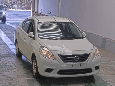 NISSAN TIIDA LATIO