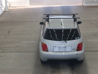TOYOTA IST