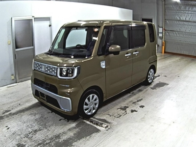 DAIHATSU WAKE