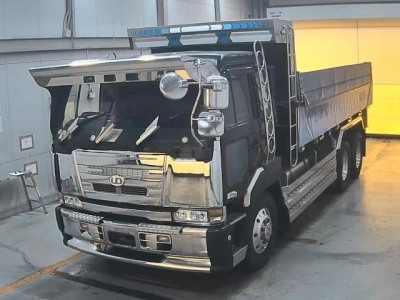 NISSAN UD