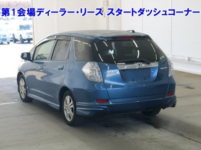 HONDA FIT SHUTTLE HYBRID