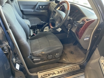 MITSUBISHI PAJERO