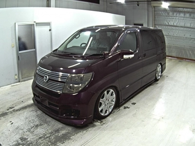 NISSAN ELGRAND