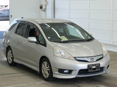 HONDA FIT SHUTTLE HYBRID