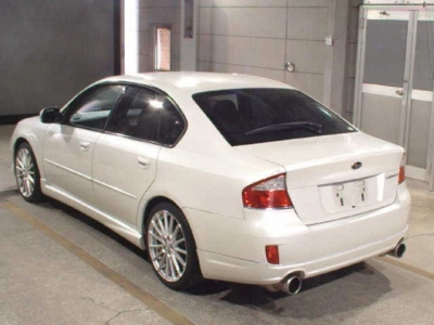SUBARU LEGACY B4