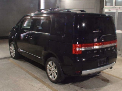 MITSUBISHI DELICA D:5