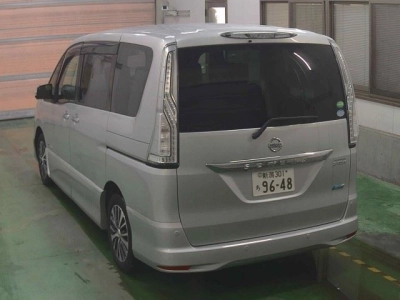 NISSAN SERENA