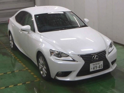 LEXUS IS