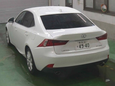 LEXUS IS