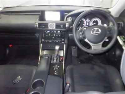 LEXUS IS