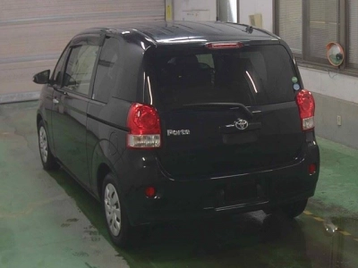 TOYOTA PORTE