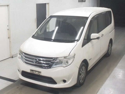 NISSAN SERENA