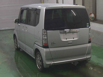 HONDA N BOX +