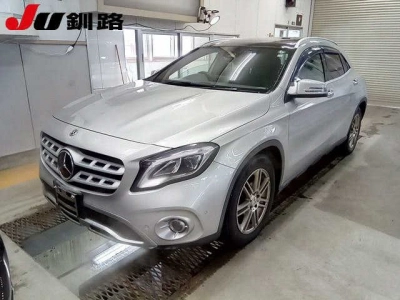 MERCEDES BENZ GLA