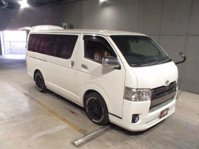 TOYOTA REGIUS ACE
