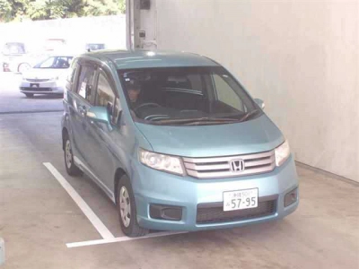 HONDA FREED SPIKE