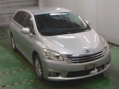 TOYOTA MARK X ZIO