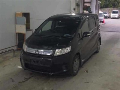 HONDA FREED SPIKE