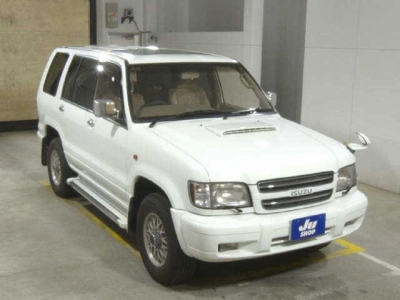 ISUZU BIGHORN