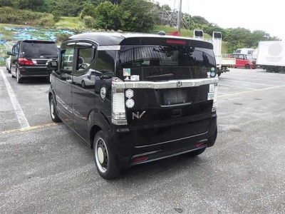 HONDA N-BOX SLASH