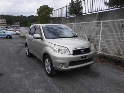 TOYOTA RUSH