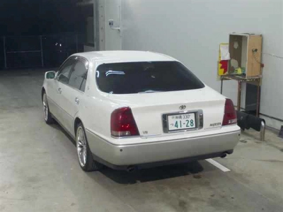 TOYOTA CROWN MAJESTA