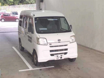 TOYOTA PIXIS VAN