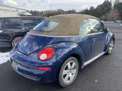 VOLKSWAGEN NEW BEETLE