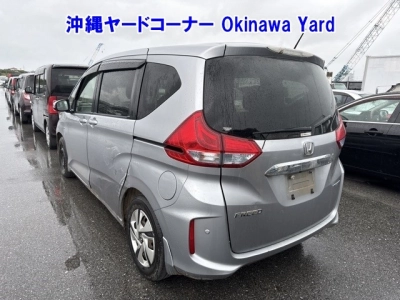 HONDA FREED HYBRID