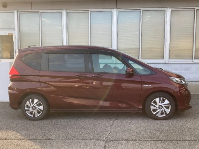 HONDA FREED HYBRID