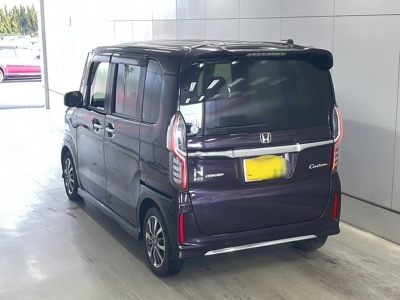 HONDA N BOX CUSTOM