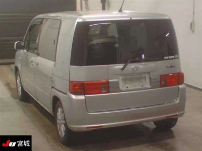 HONDA MOBILIO SPIKE