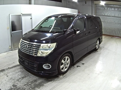 NISSAN ELGRAND