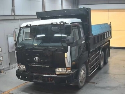 NISSAN UD