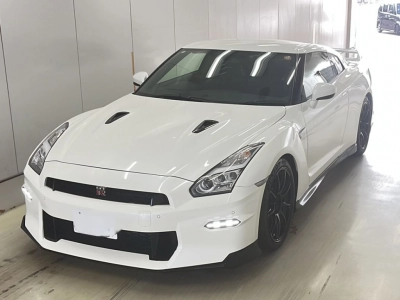 NISSAN GT-R