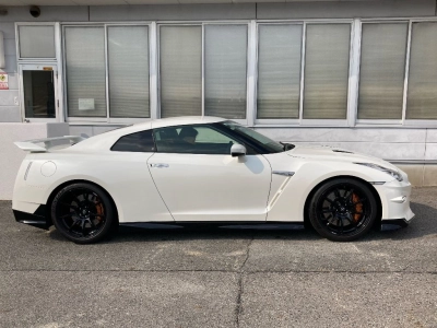 NISSAN GT-R