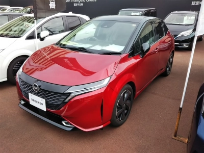 NISSAN AURA