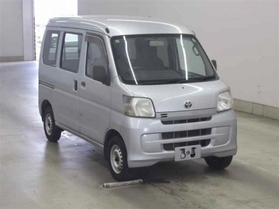 TOYOTA PIXIS VAN