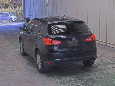 MITSUBISHI RVR