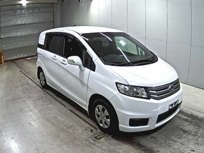 HONDA FREED SPIKE