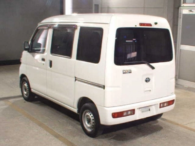 TOYOTA PIXIS VAN
